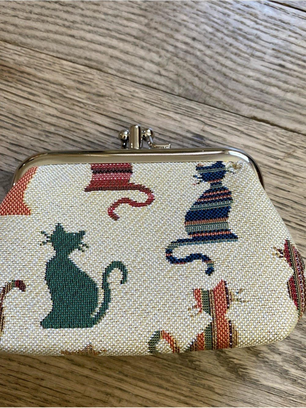 Signare Cat Tapestry Kiss-Lock Coin Purse - Cream Multicolor Like New